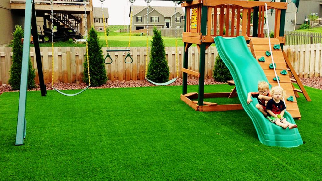 Штучний газон покриття для дитячих майданчиків